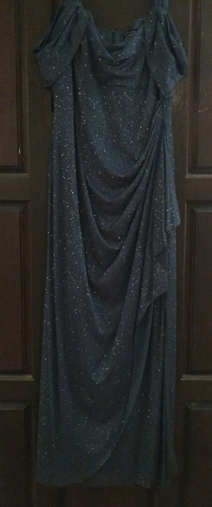 Ball gown , grey with glitter , only worn once